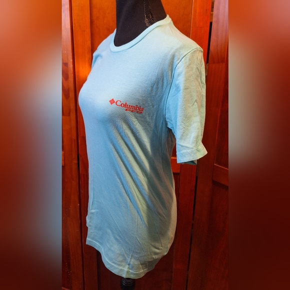 COLUMBIA mint green t-shirt with flag. Size: S - Picture 3 of 6